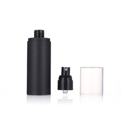 Botella de pulverización de niebla de plástico de PP mate de 120 ml al por mayor con tapa con cepillo para crema facial Loción para el cuidado de la piel Suero